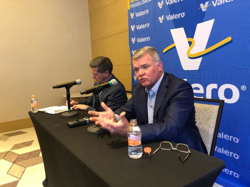 Valero llega a México a través de distribuidores